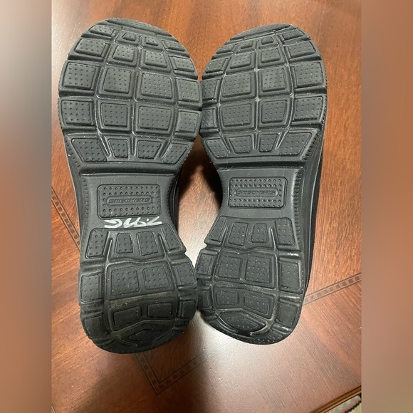 Skechers Martha Steward Black Slip-On Shoes size 7.5 women’s - Picture 7 of 7